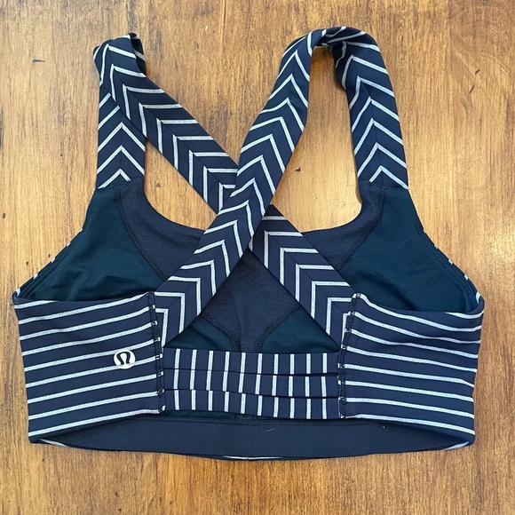 Lululemon On Your Way Bra - Picture 2 of 2